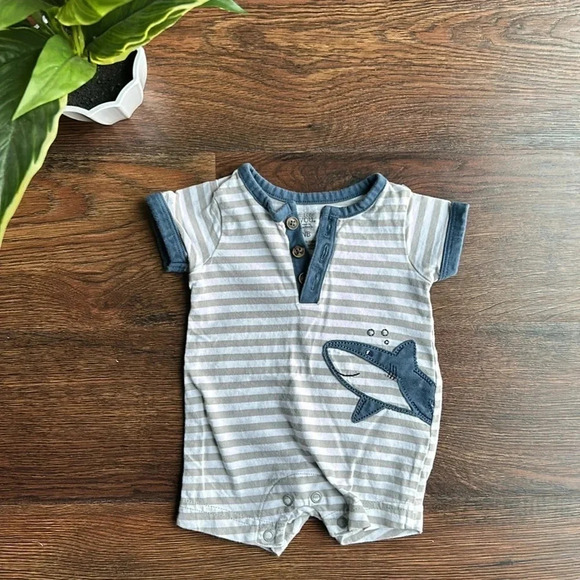 Carter's Baby One-Piece with Shark | Baby Shark | Carter's Newborn Clothes | - Picture 1 of 8